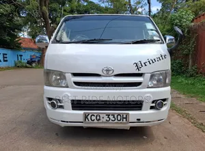 Toyota HiAce 2011 White