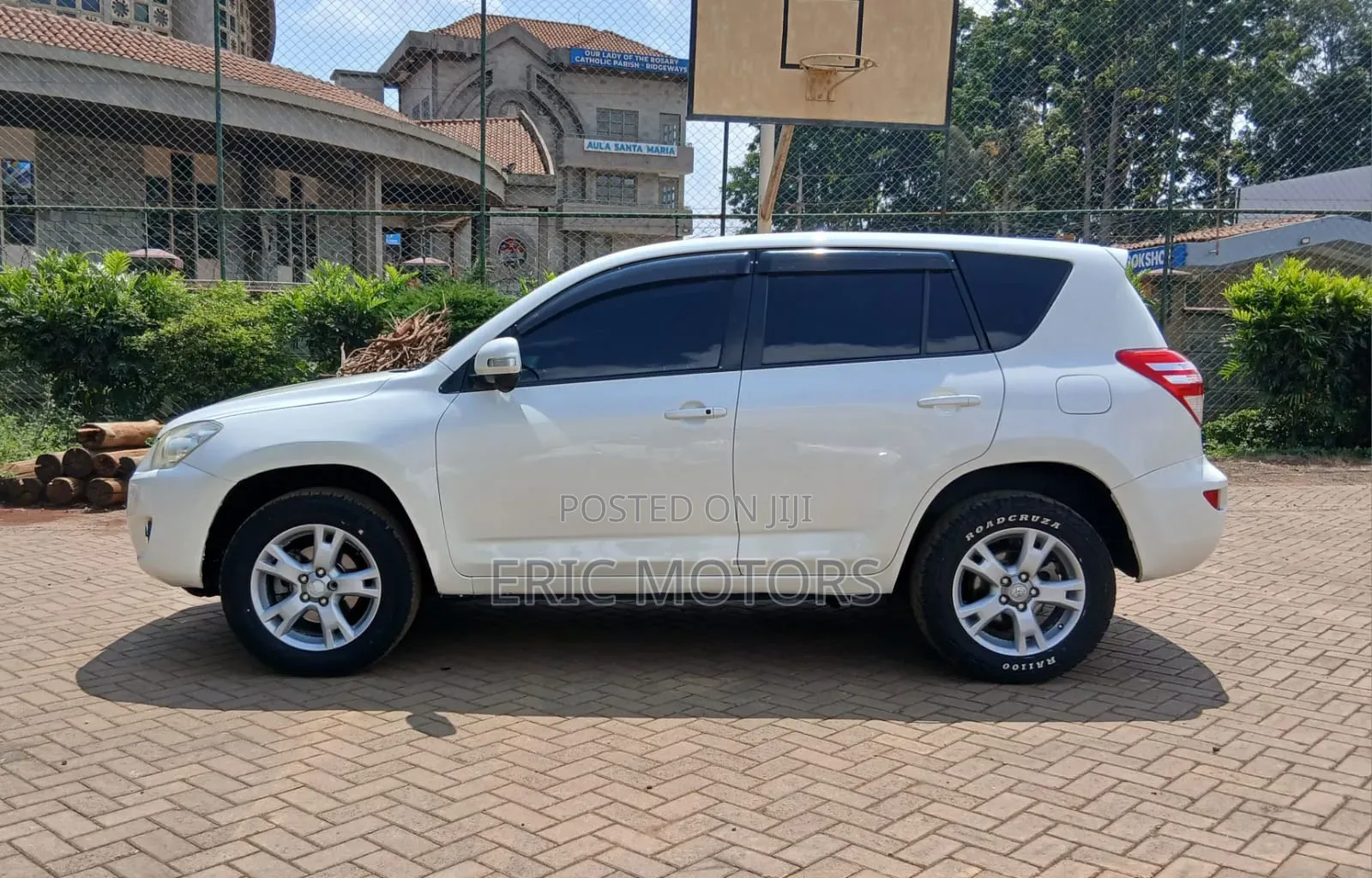 Toyota RAV4 2010 White