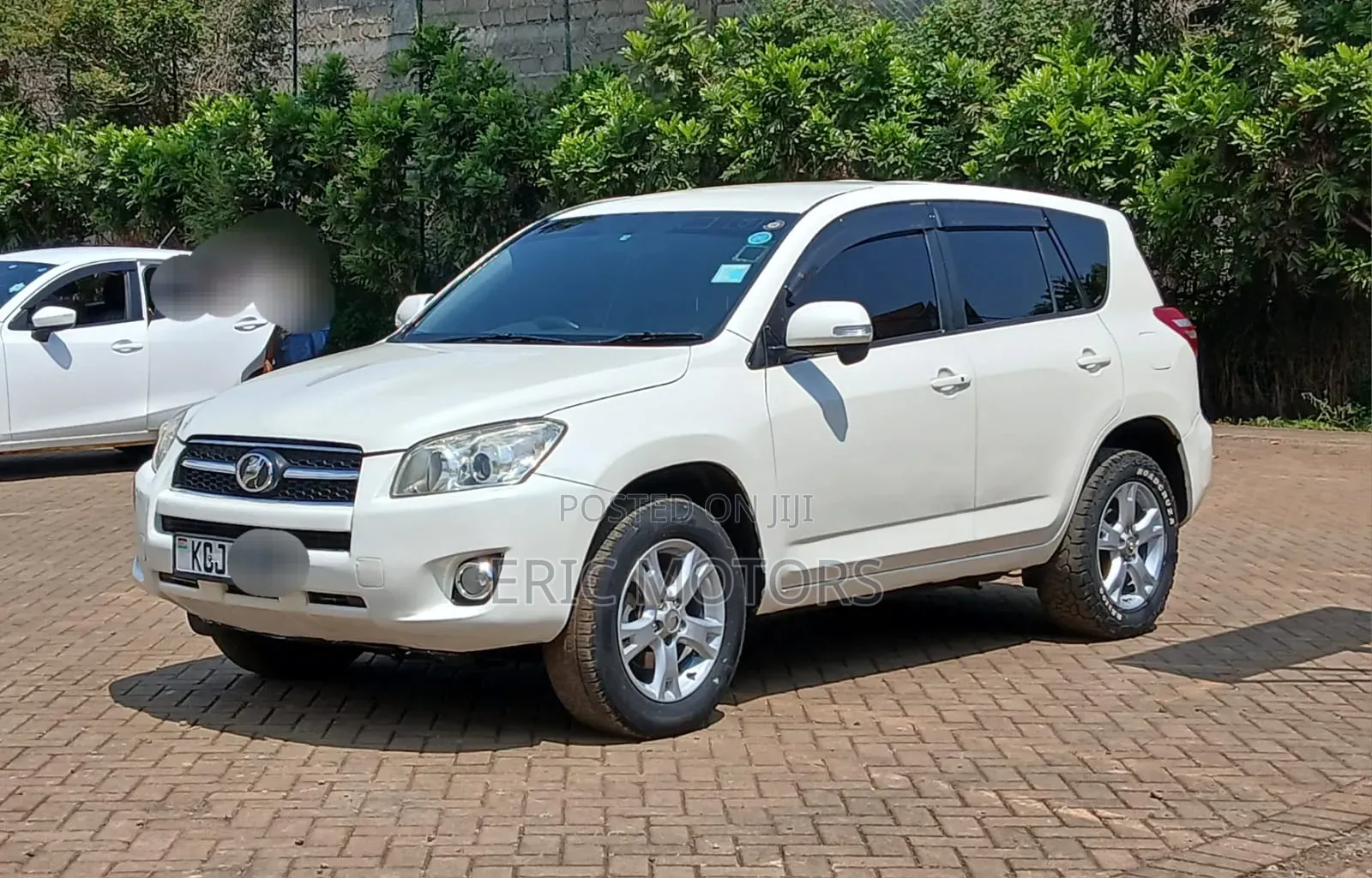 Toyota RAV4 2010 White