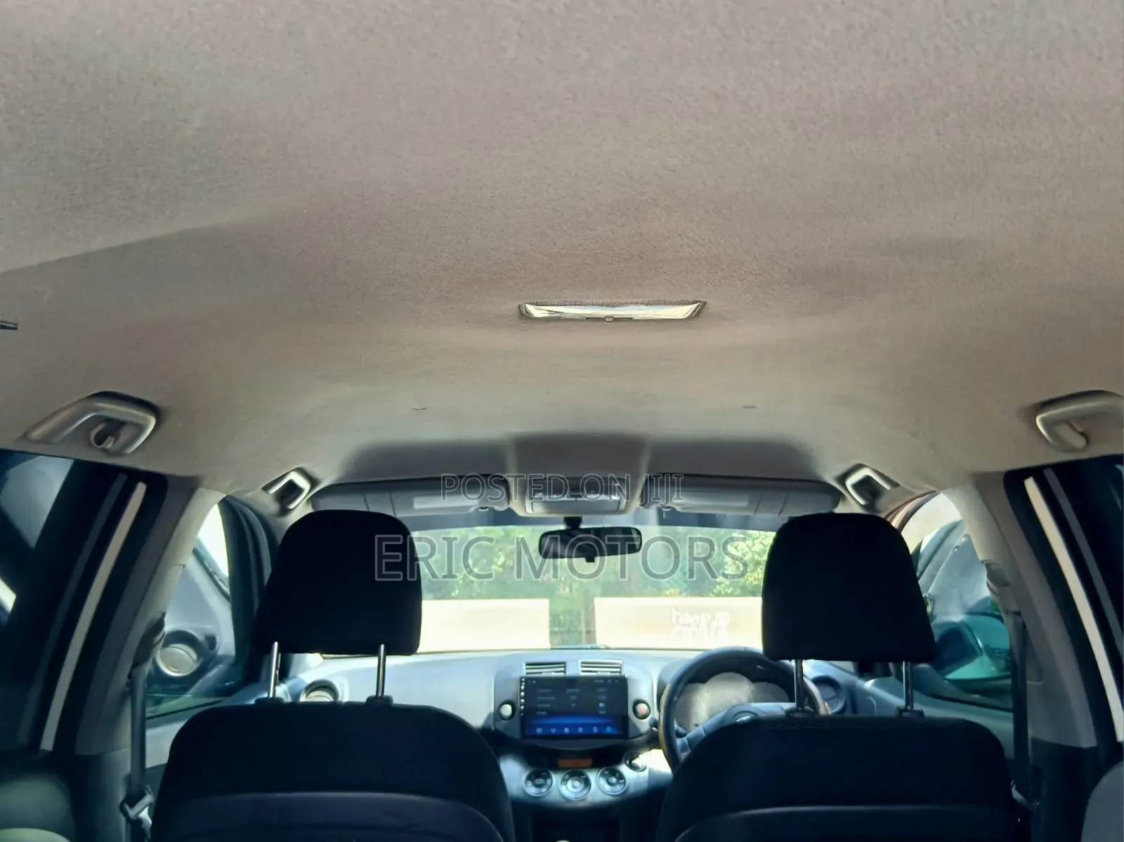 Toyota RAV4 2010 White