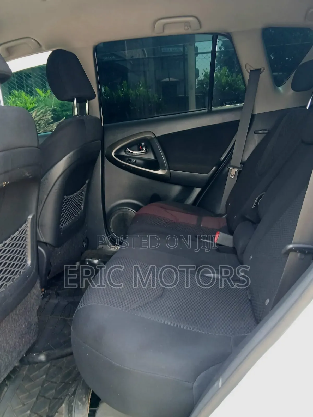 Toyota RAV4 2010 White