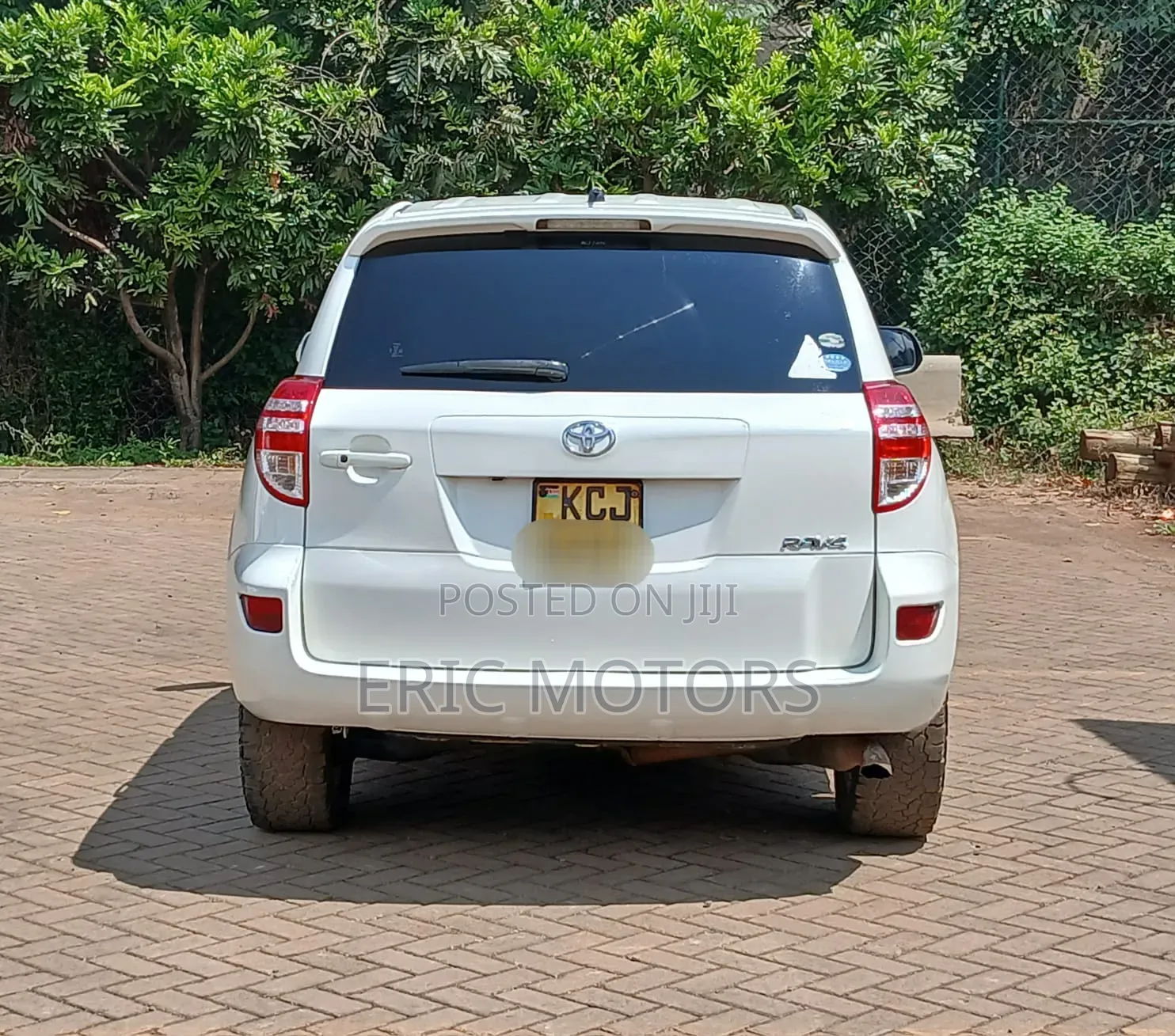 Toyota RAV4 2010 White