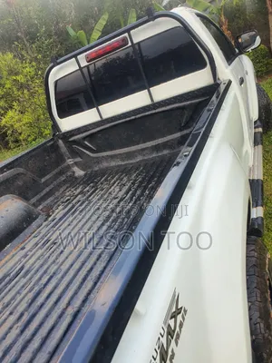 Isuzu D-MAX 2014 White