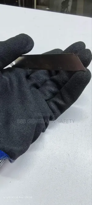 Gloves - Cut Resistant Gloves