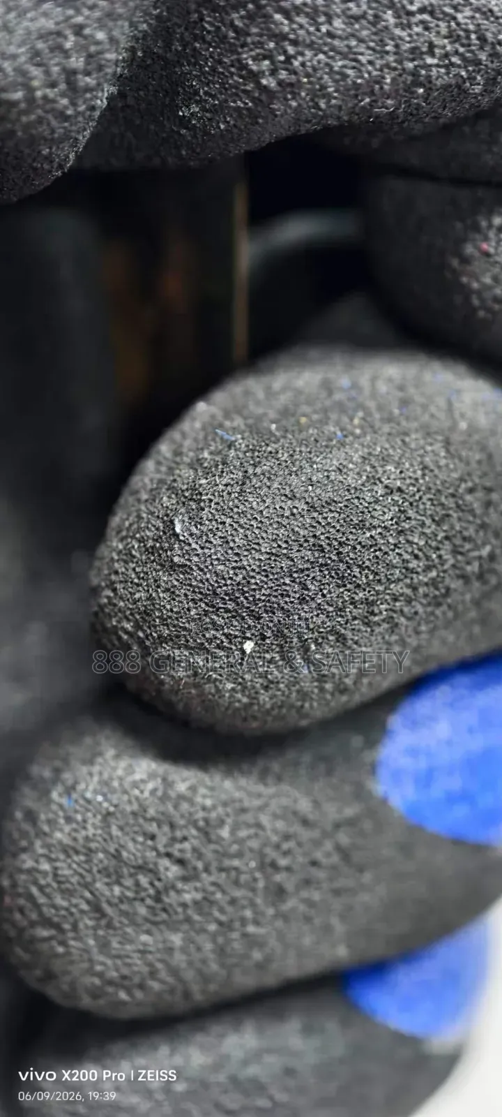 Gloves - Cut Resistant Gloves