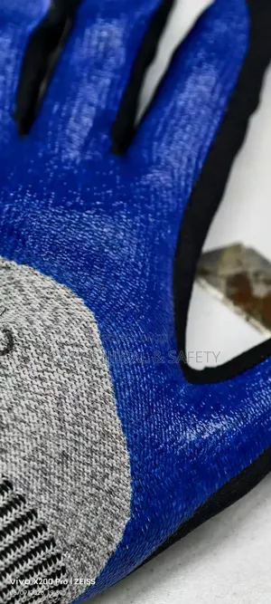 Gloves - Cut Resistant Gloves