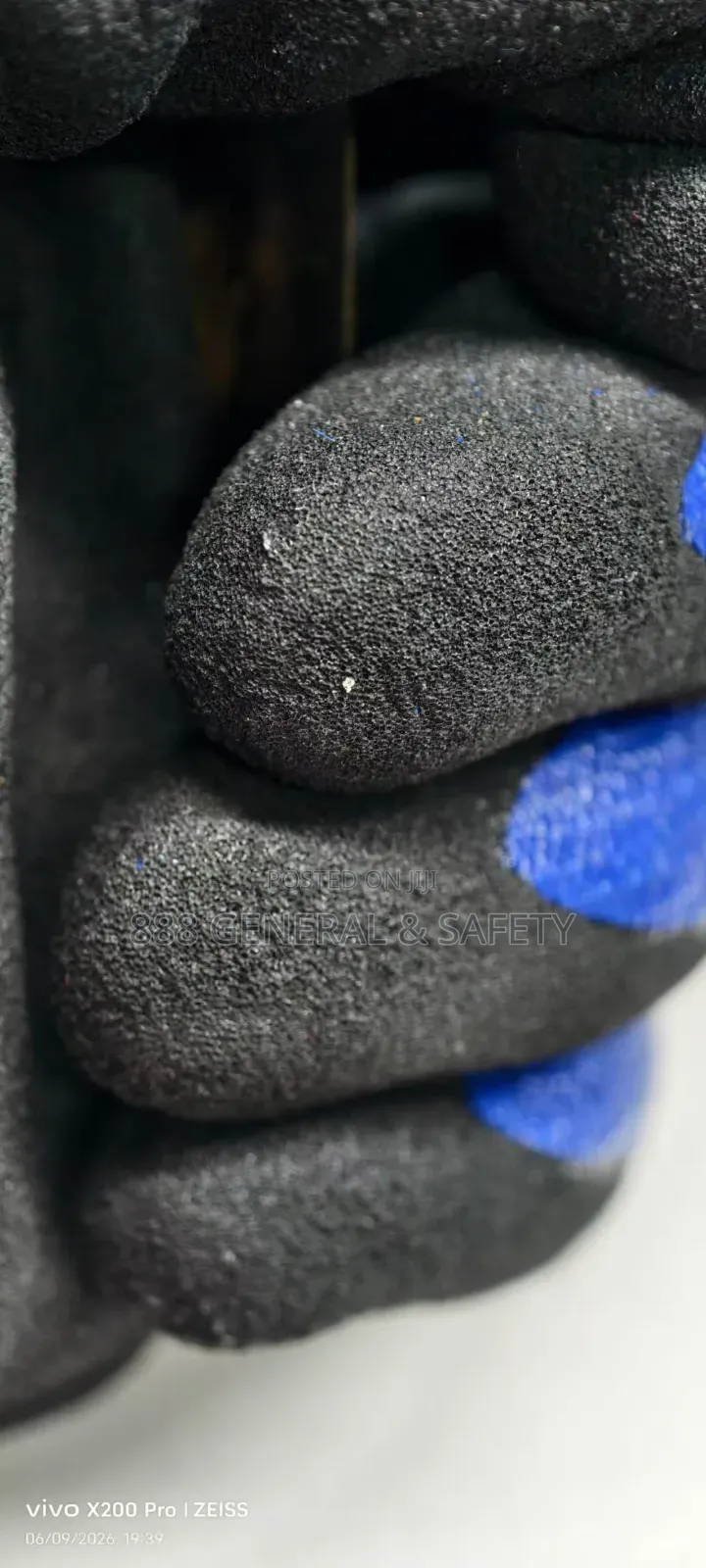Gloves - Cut Resistant Gloves