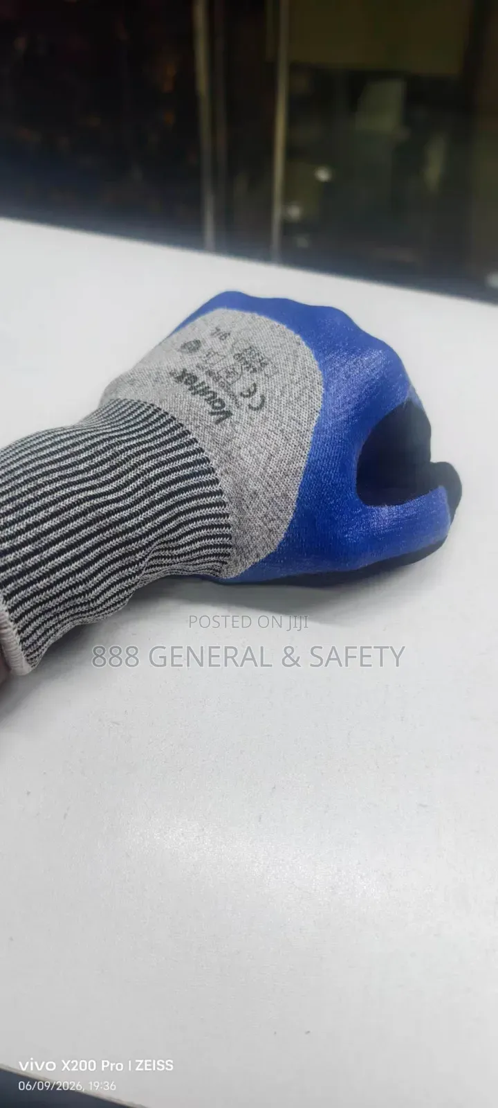 Gloves - Cut Resistant Gloves