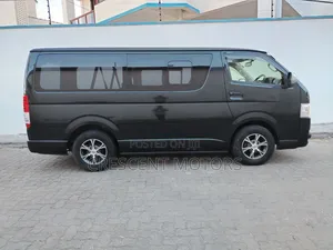 Toyota HiAce 2019 Black