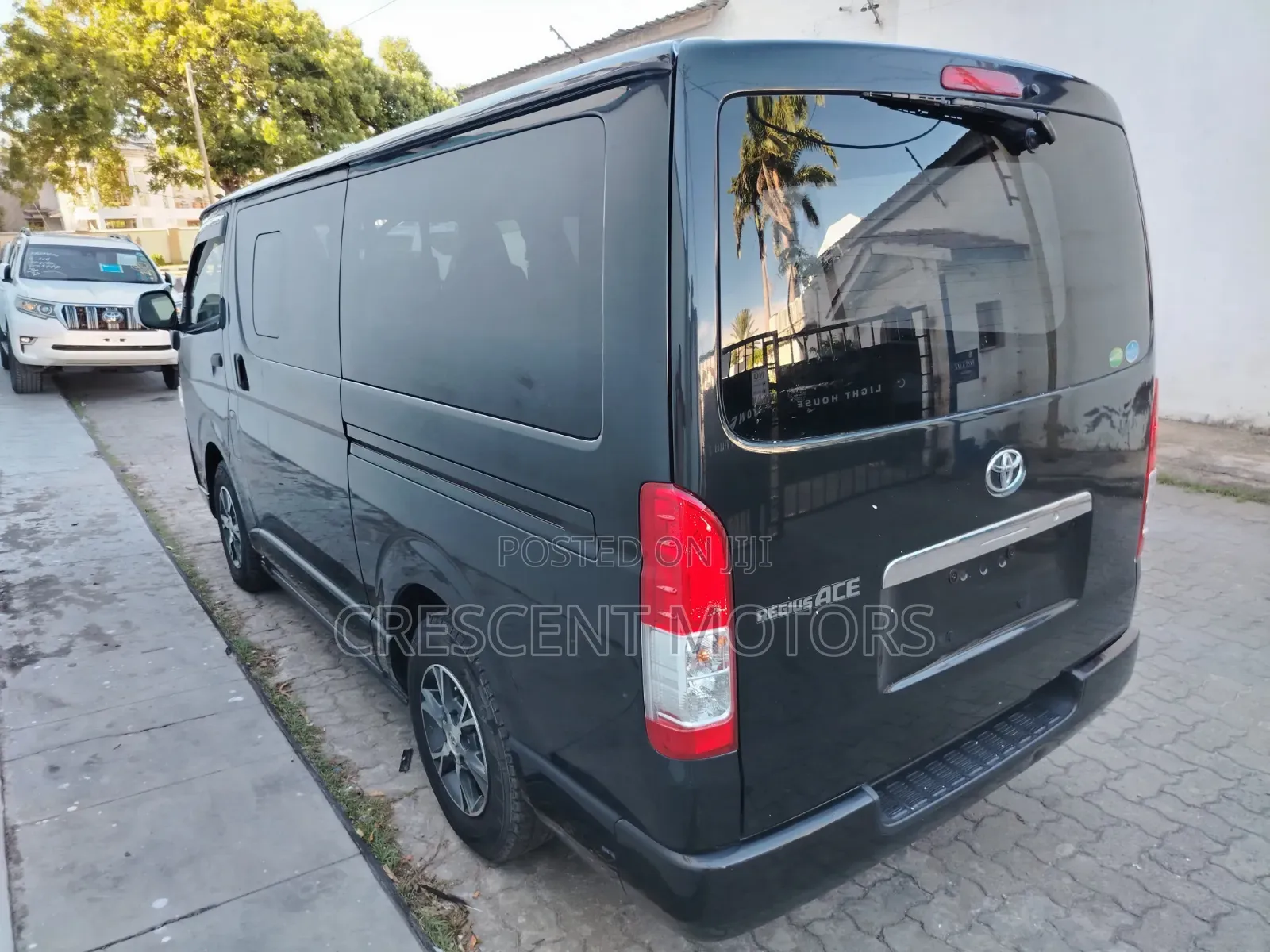Toyota HiAce 2019 Black