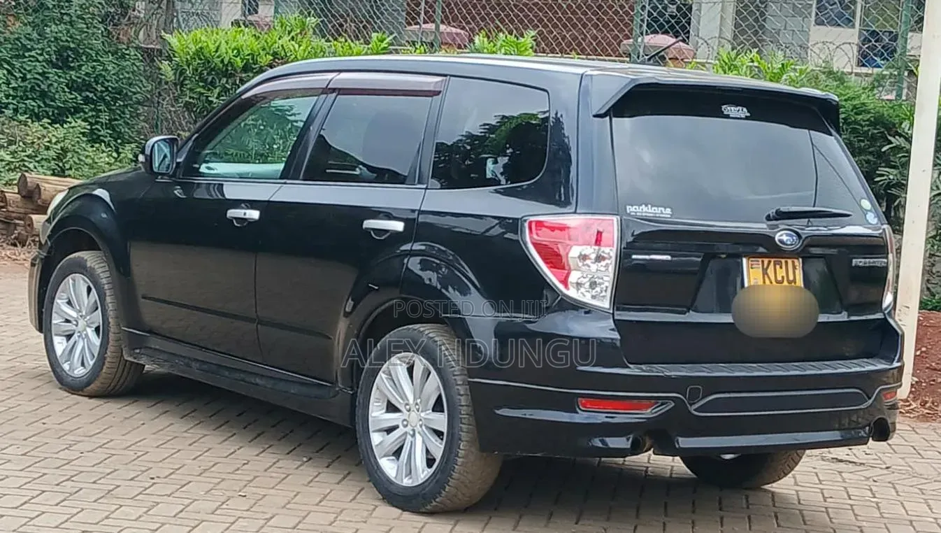Subaru Forester 2012 Black