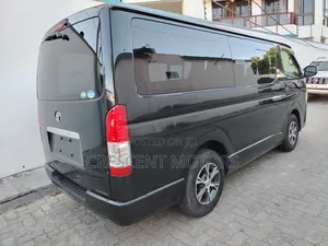 Toyota HiAce 2019 Black