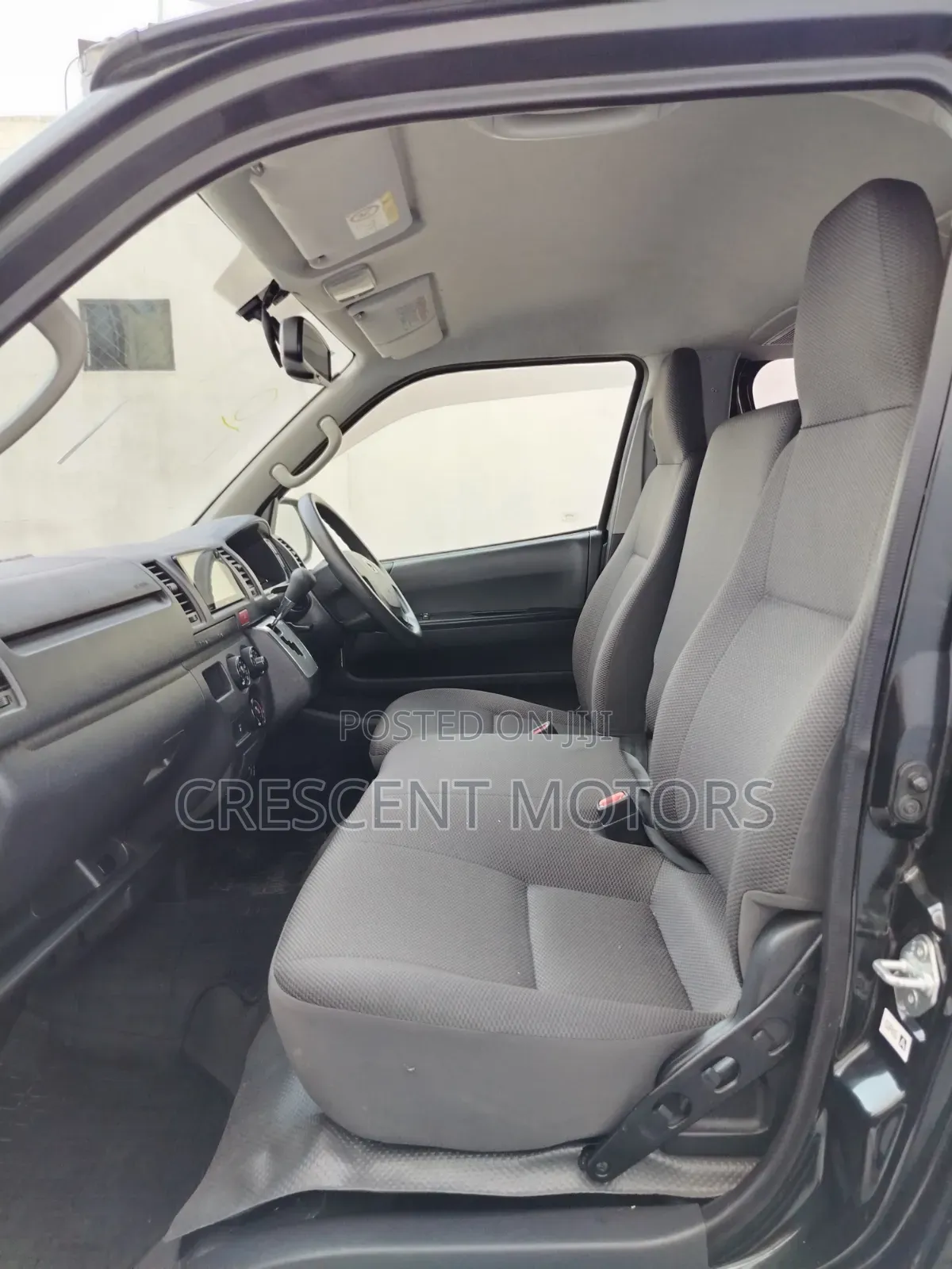 Toyota HiAce 2019 Black