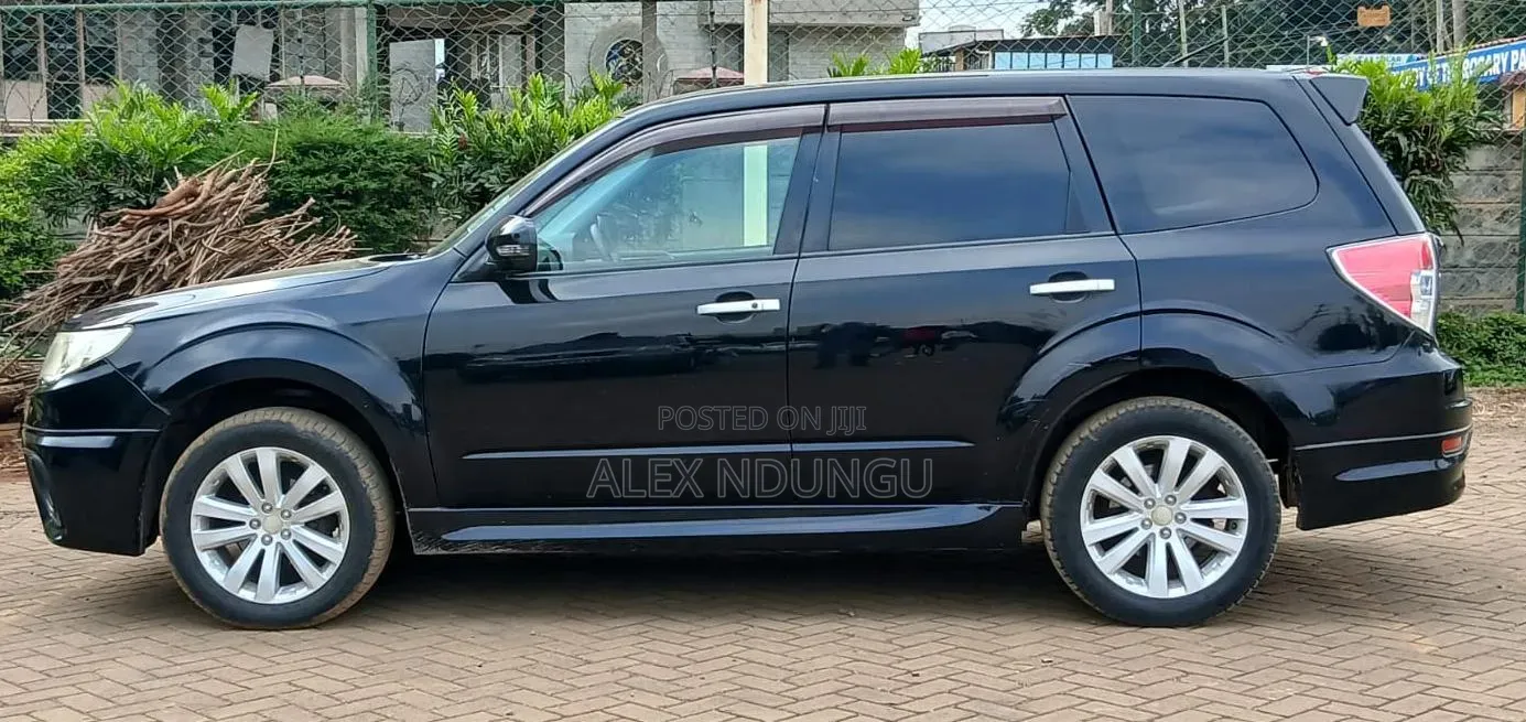 Subaru Forester 2012 Black