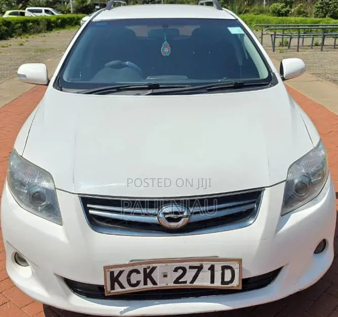 Toyota Corolla Fielder 2011 White