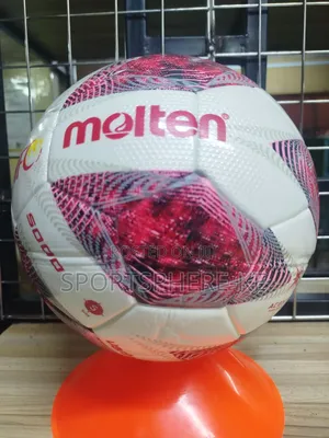 Molten Tubeless Vantaggio Football Size 5