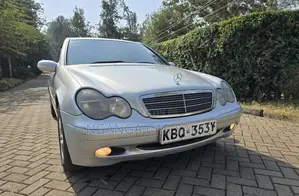 Mercedes-Benz C200 2005 Silver