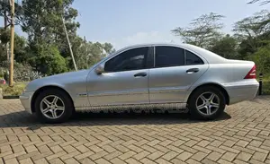 Mercedes-Benz C200 2005 Silver