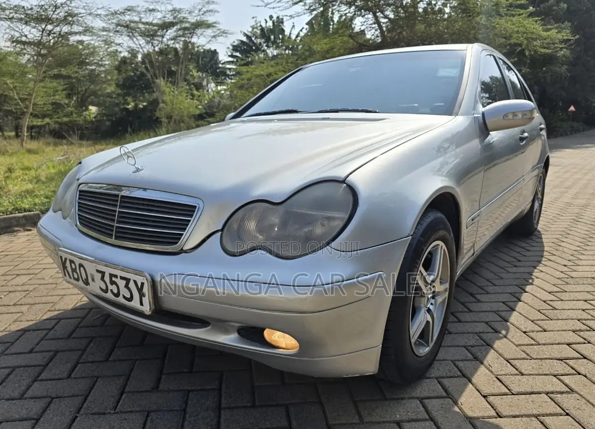 Mercedes-Benz C200 2005 Silver