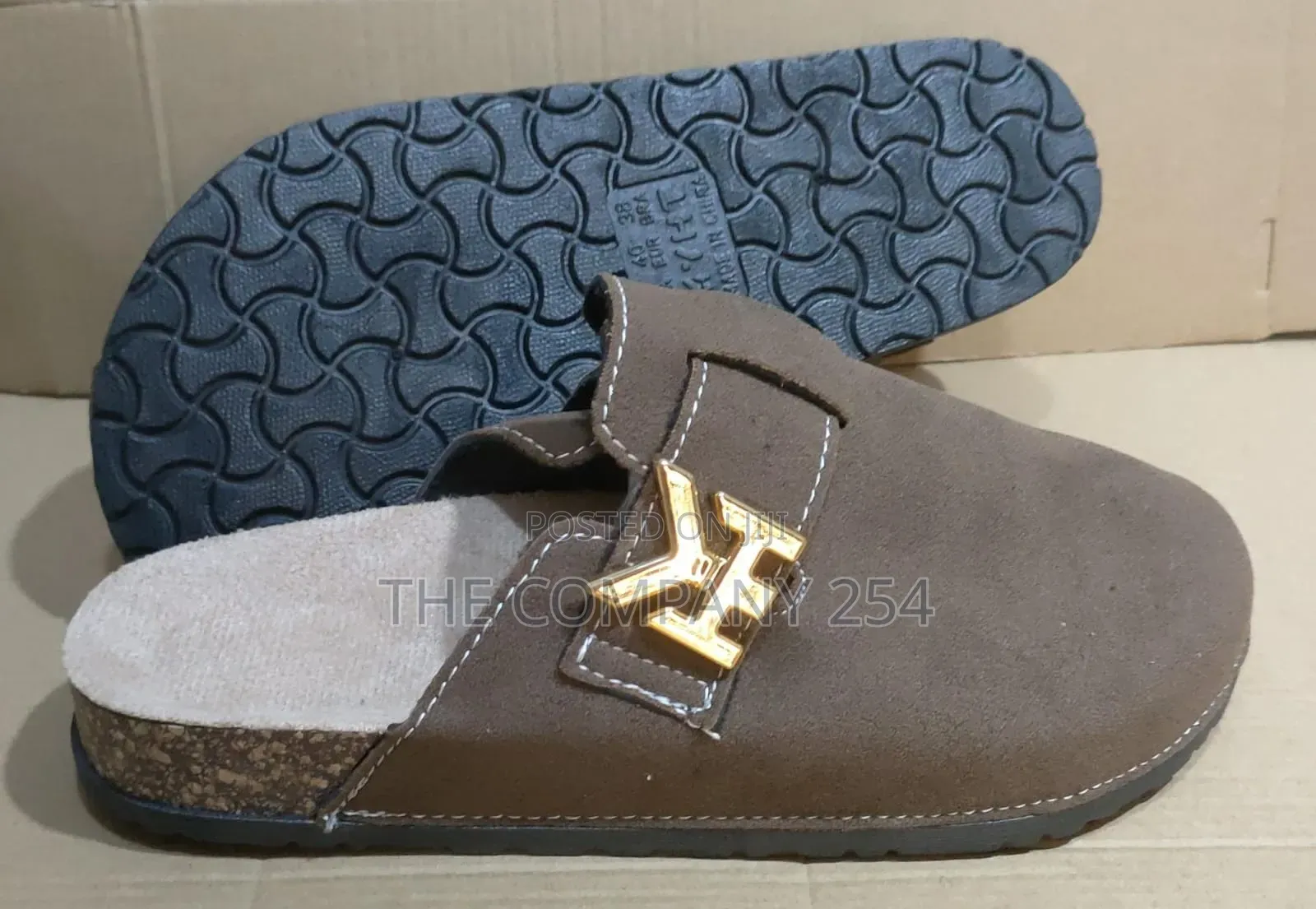 Quality Casual Sued Unisex Crogs With Rubber Sole