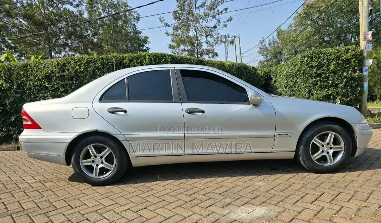 Mercedes-Benz C200 2005 Silver