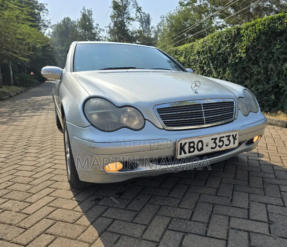 Mercedes-Benz C200 2005 Silver