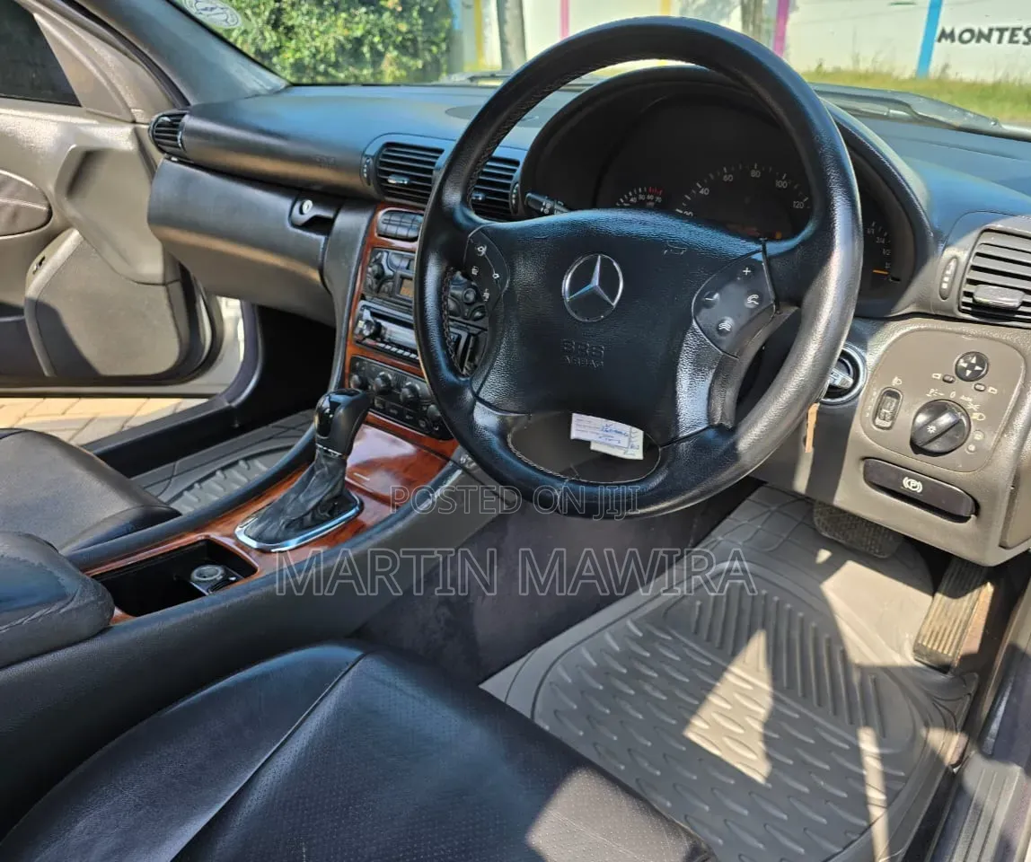 Mercedes-Benz C200 2005 Silver