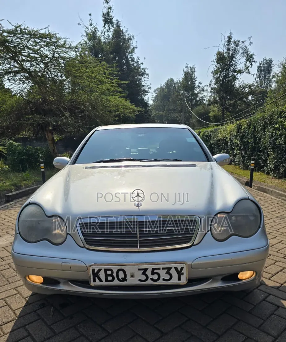 Mercedes-Benz C200 2005 Silver
