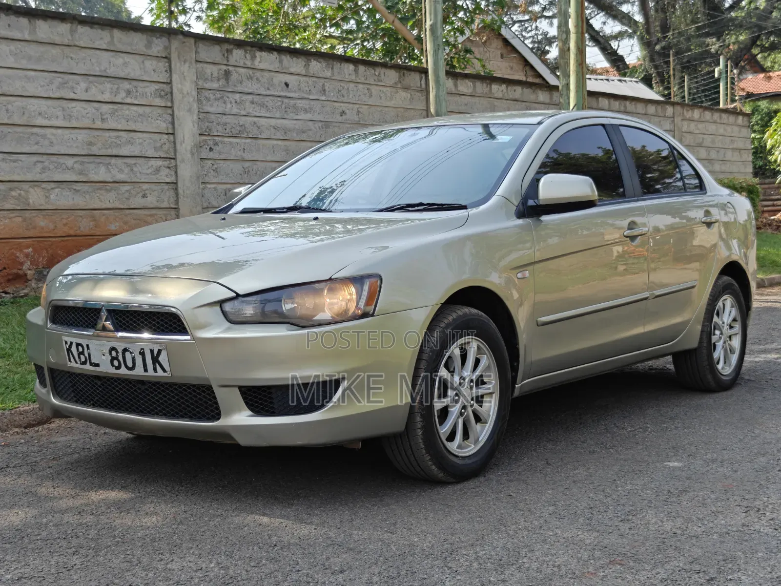 Mitsubishi Lancer 2010 Beige