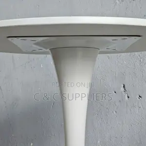 Round Marble Top Dining Table-Tulip