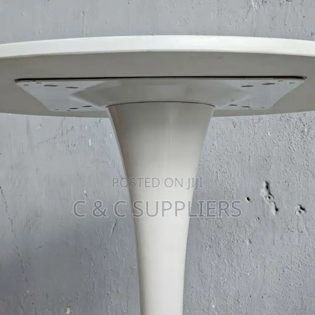 Round Marble Top Dining Table-Tulip