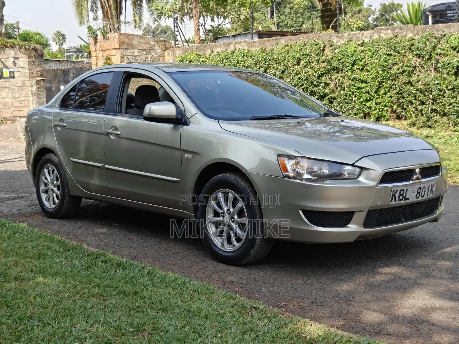 Mitsubishi Lancer 2010 Beige