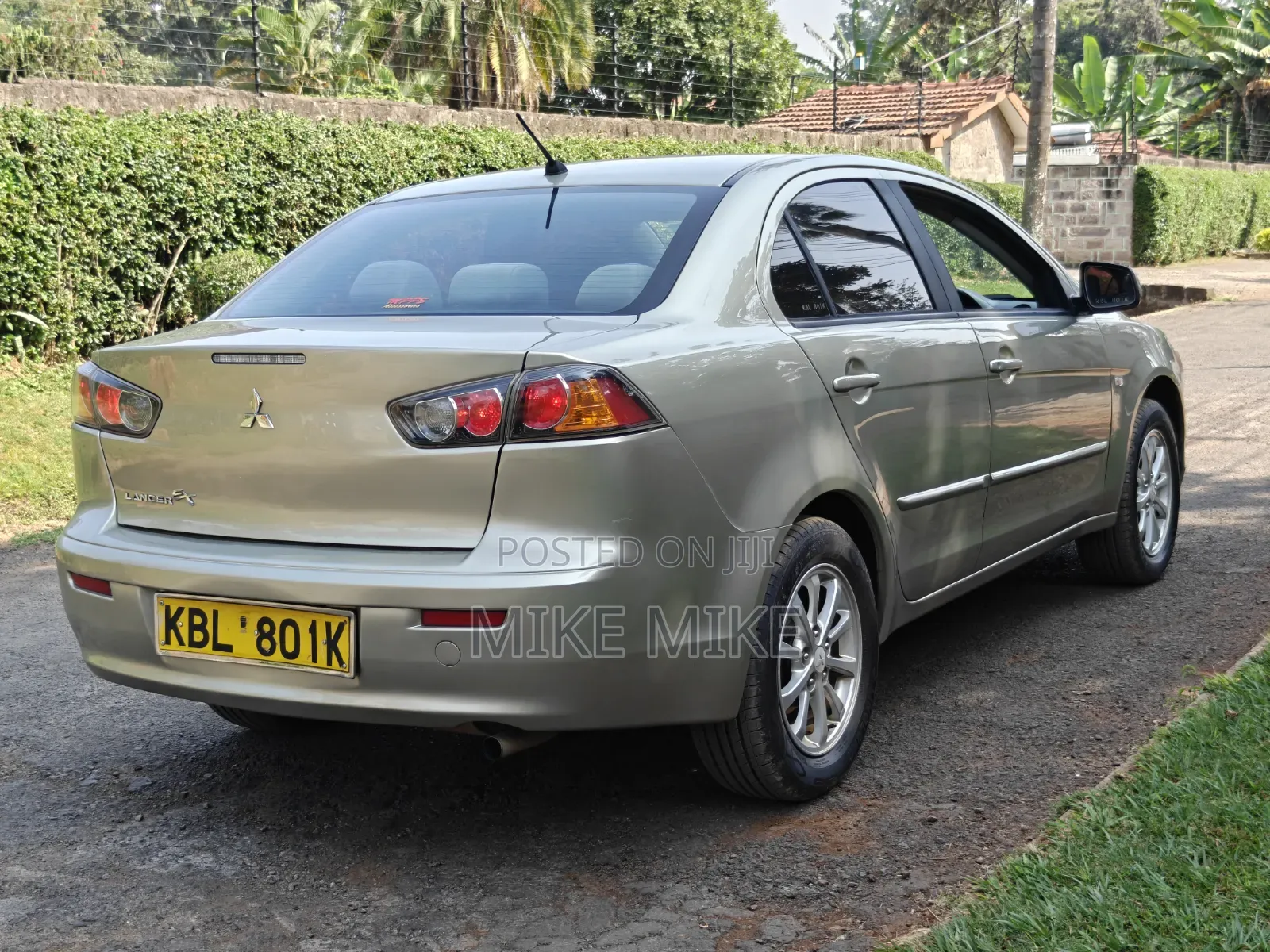 Mitsubishi Lancer 2010 Beige