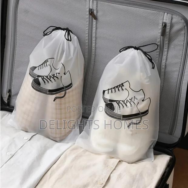 Drawstring Pocket Waterproof Travel Shoe Bag_tr - main view