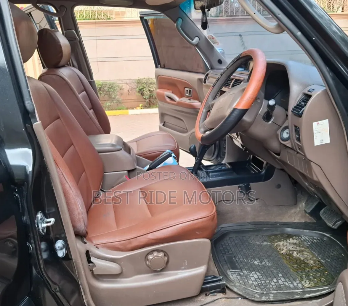 Toyota Land Cruiser Prado 2.7 16V 5dr 2000 Black