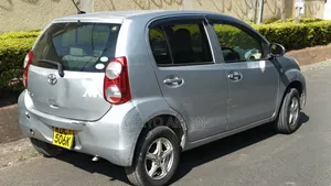Toyota Passo 2014 Silver