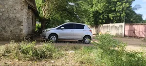 Toyota Vitz 2013 Silver