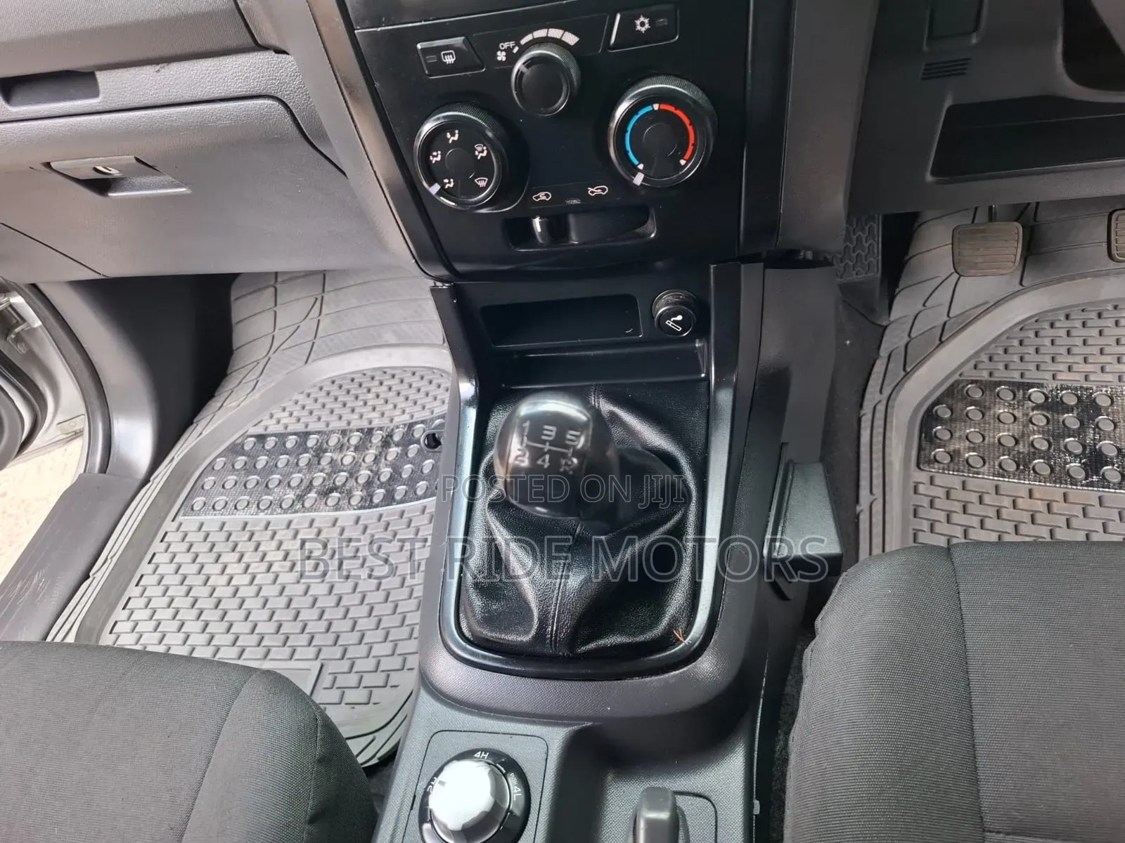 Isuzu D-MAX 2022 Silver