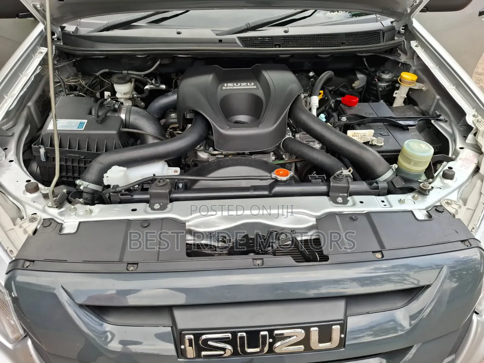 Isuzu D-MAX 2022 Silver