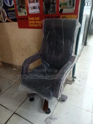 Managerial Boss Leather Executive Office Chair 