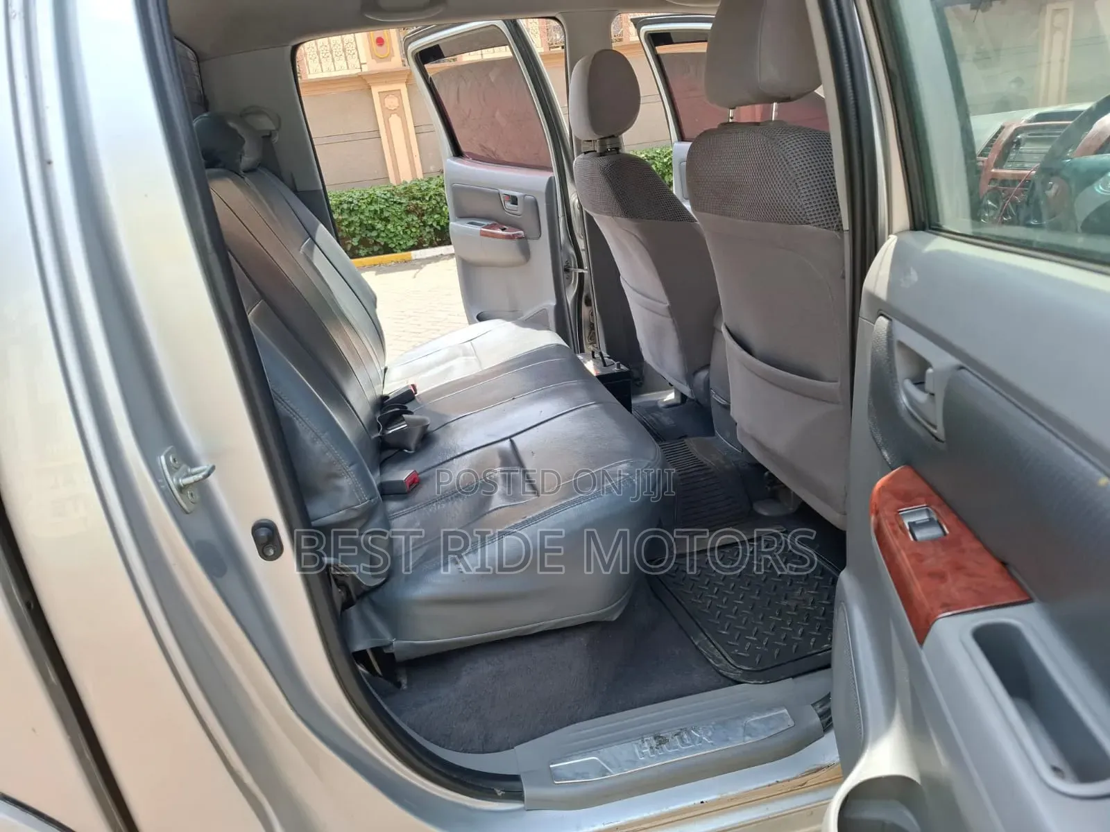 Toyota Hilux 2010 Silver