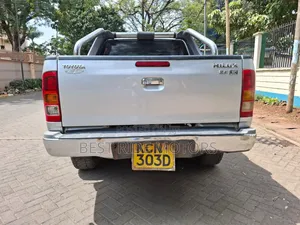Toyota Hilux 2010 Silver