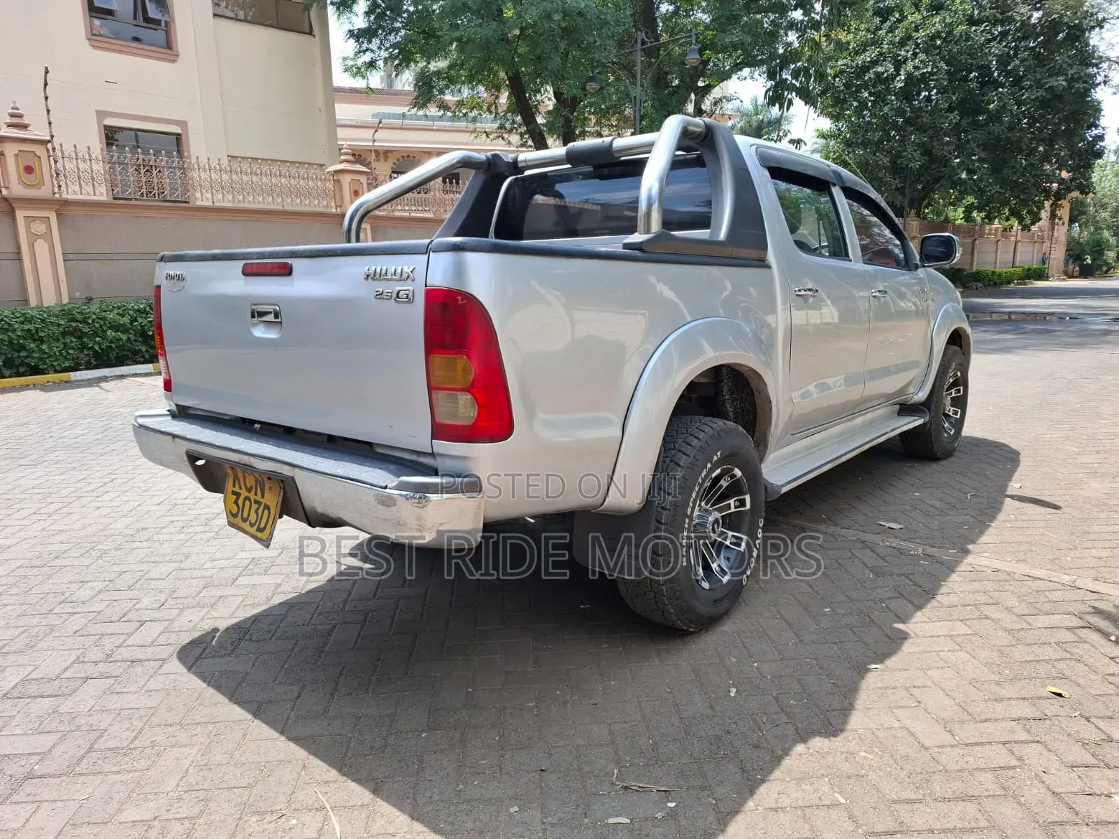Toyota Hilux 2010 Silver