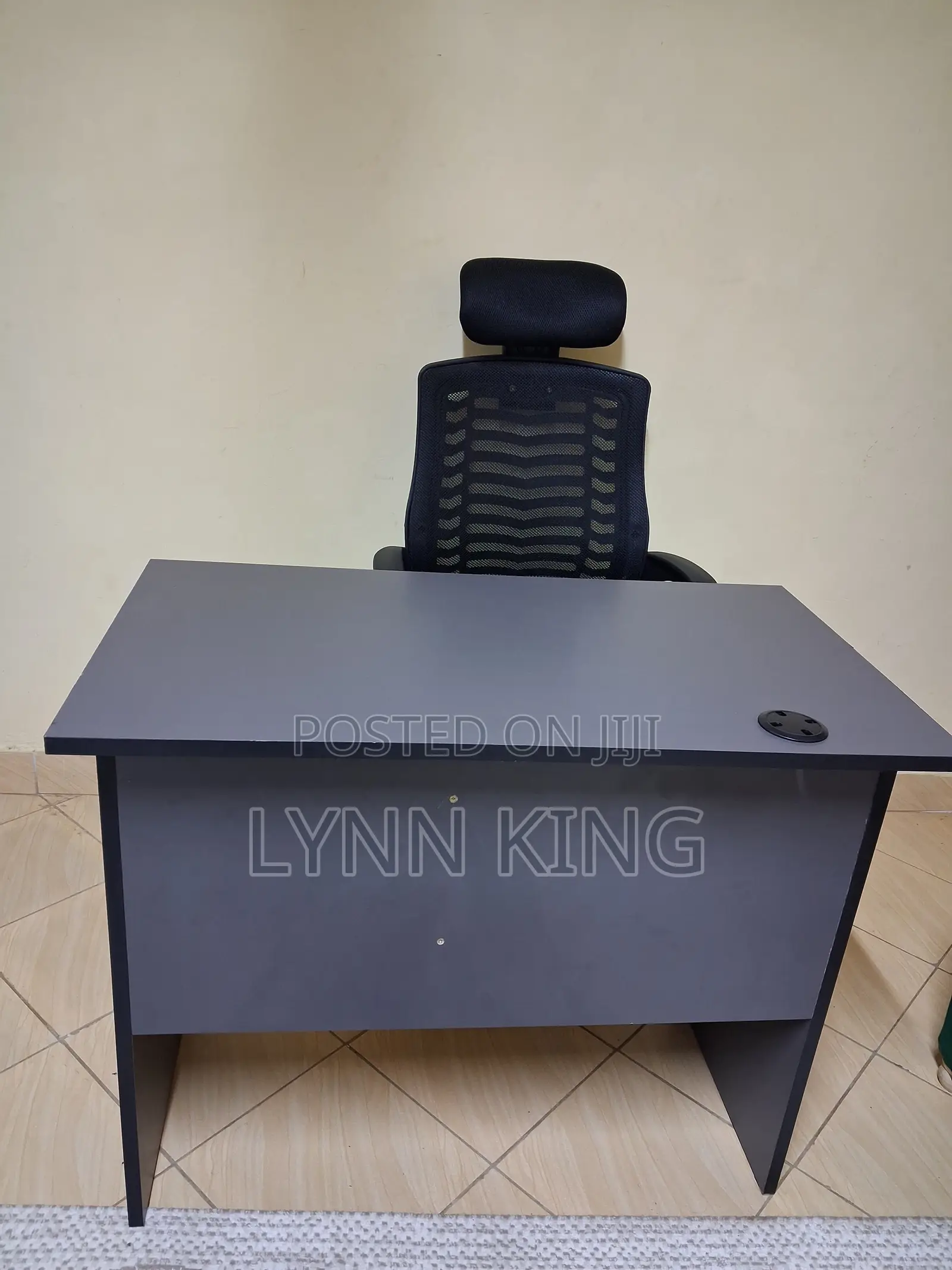 Headrest Office Chair and 1.2 Meters Furnished Study Table