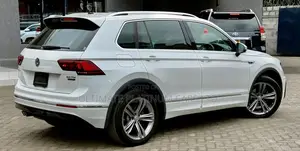 Volkswagen Tiguan 2.0T SEL R-Line AWD 4MOTION 2019 White