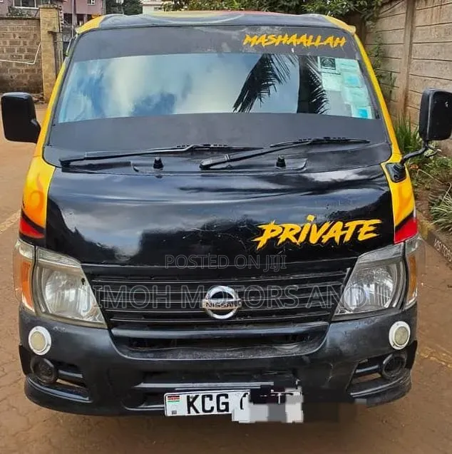 Nissan Caravan (Urvan) 2009
