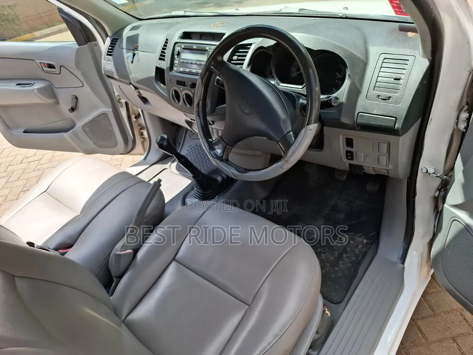 Toyota Hilux 2.5 D-4D SRX 2011 White