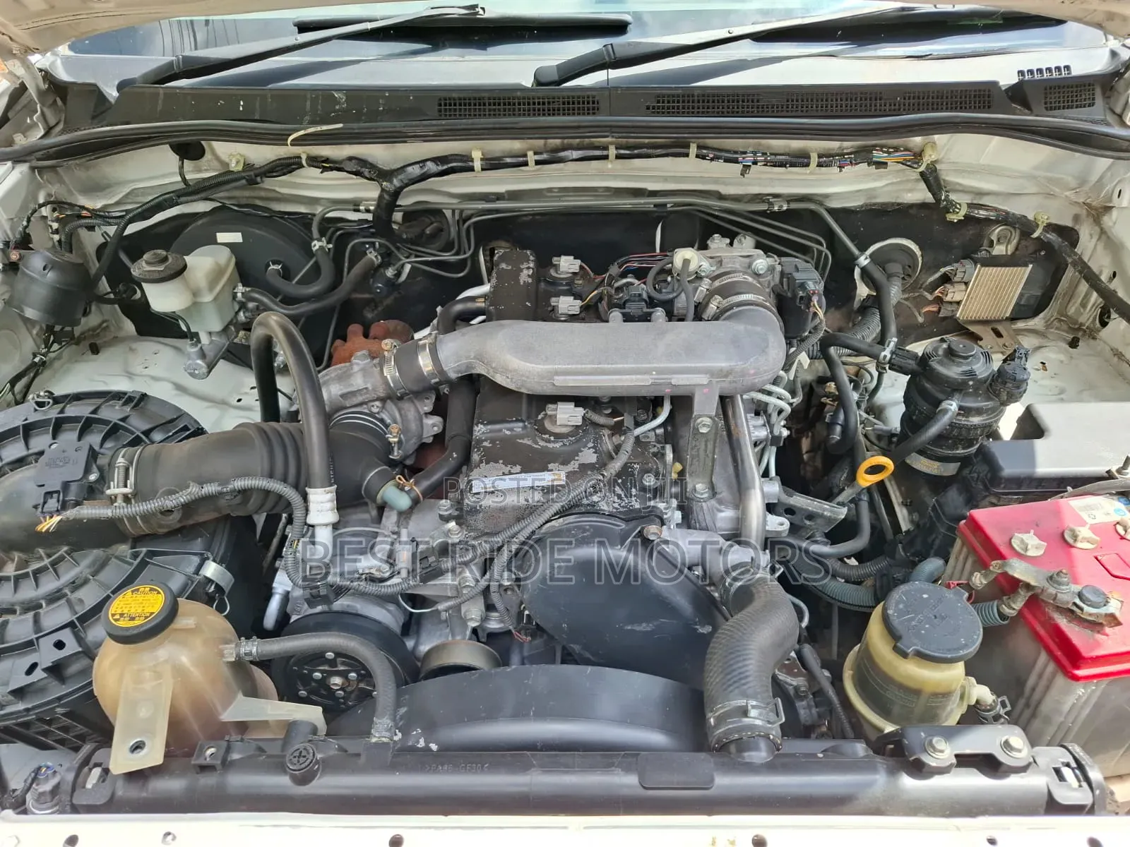 Toyota Hilux 2.5 D-4D SRX 2011 White