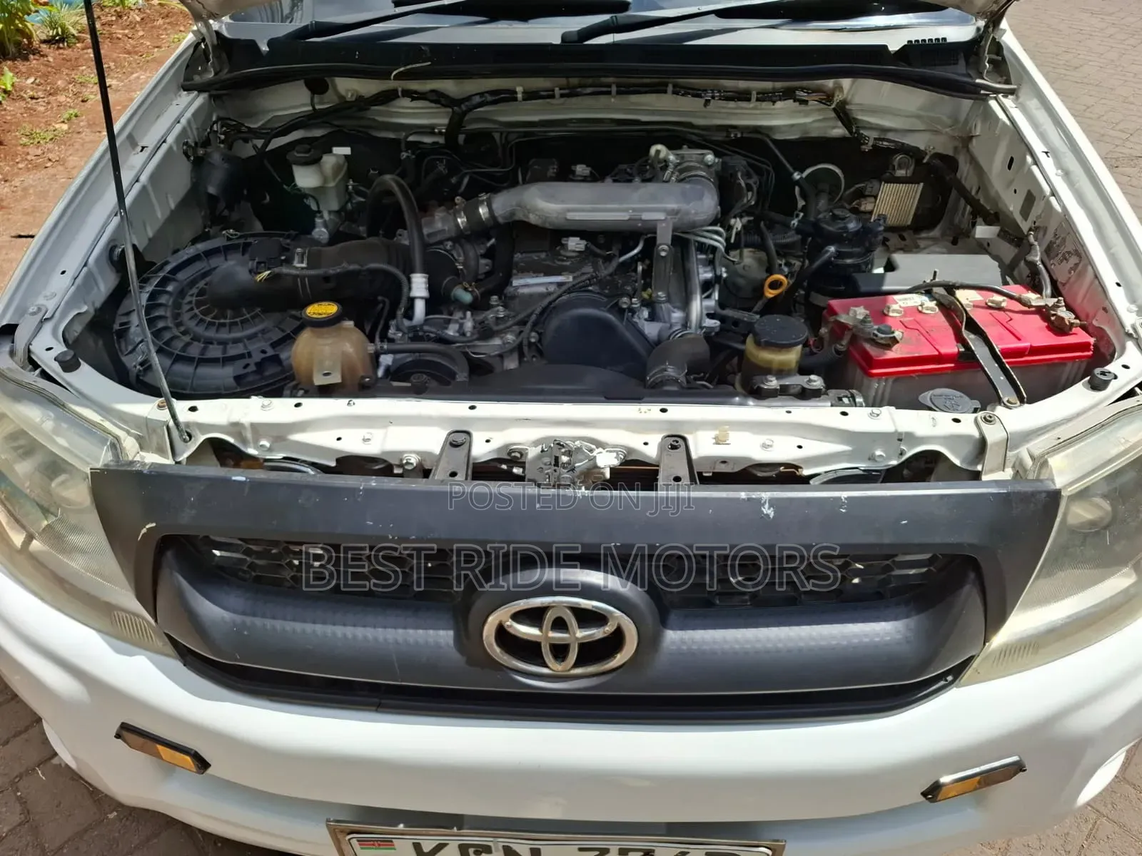 Toyota Hilux 2.5 D-4D SRX 2011 White