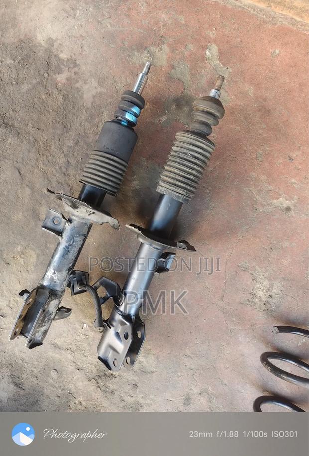 Nissan Note Y11 Shocks - main view